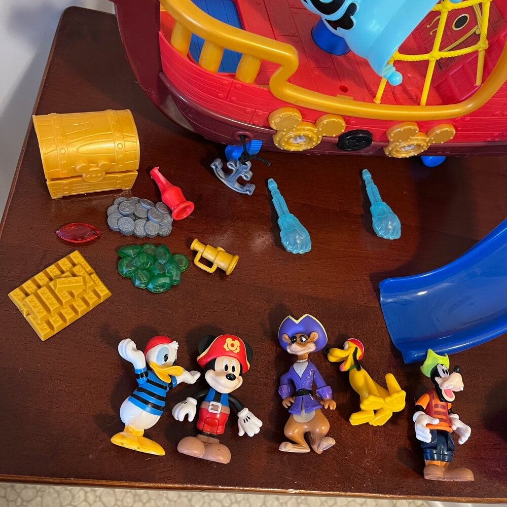 Disney Junior Mickey Mouse Funhouse Treasure Adventure Pirate Ship - Picture 6 of 10